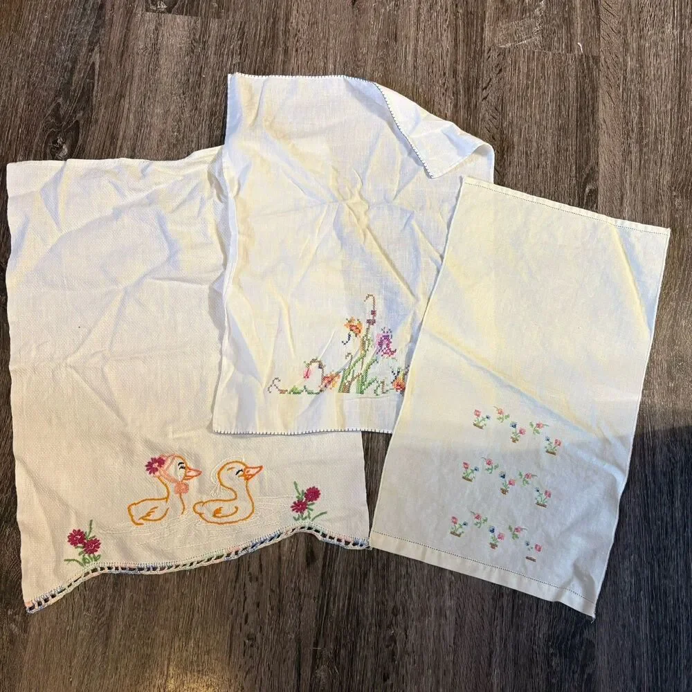 Embroidered Vtg Fingertip Finger Guest Hand Tea Towels (3) Cross Stitch Ducks